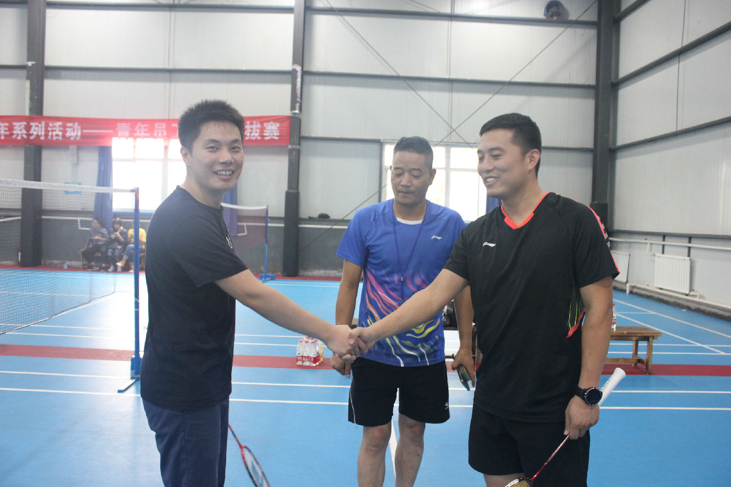 億誠第四屆&ldquo;團(tuán)結(jié)杯&rdquo;羽毛球比賽