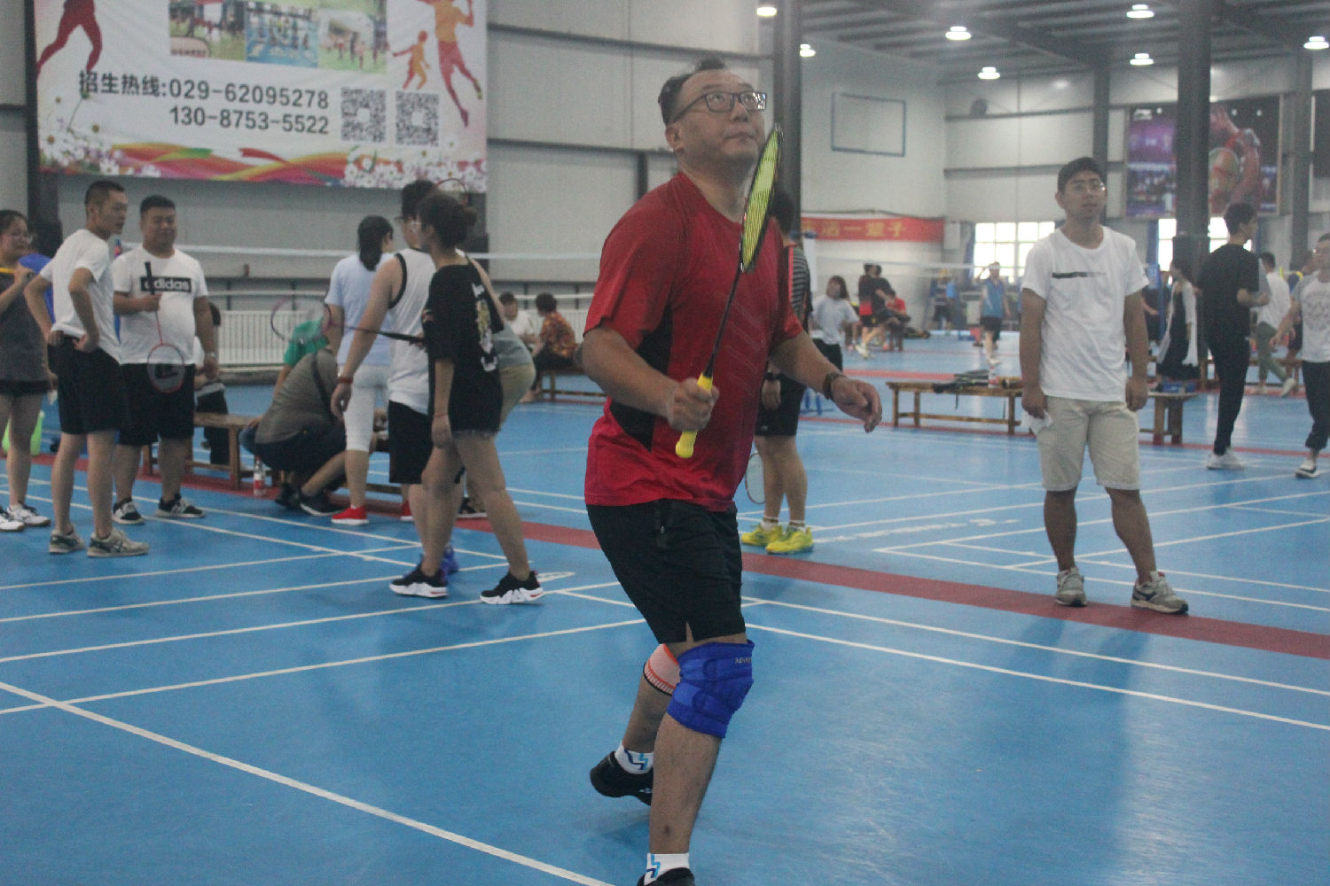 億誠第四屆&ldquo;團(tuán)結(jié)杯&rdquo;羽毛球比賽