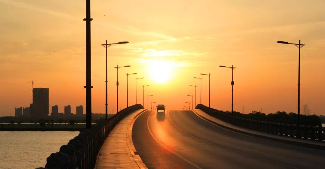 政府發(fā)文簡(jiǎn)化工程招投標(biāo)流程，原則上采用資格后審