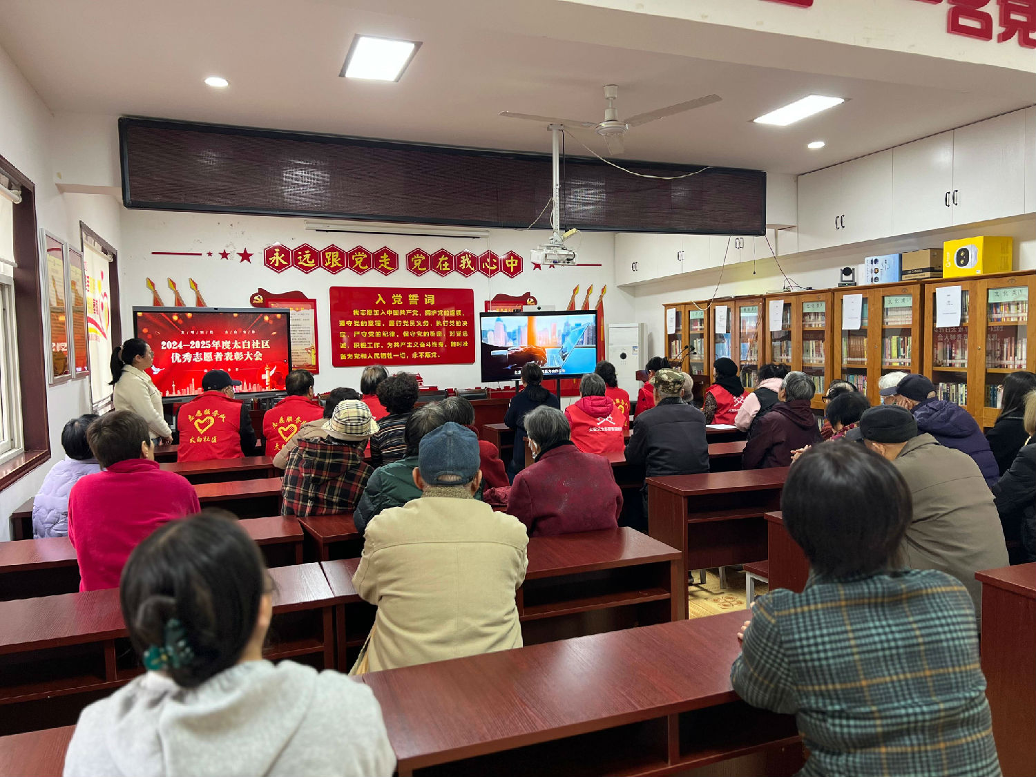 人大代表助力3?5表彰志愿，傳承雷鋒精神